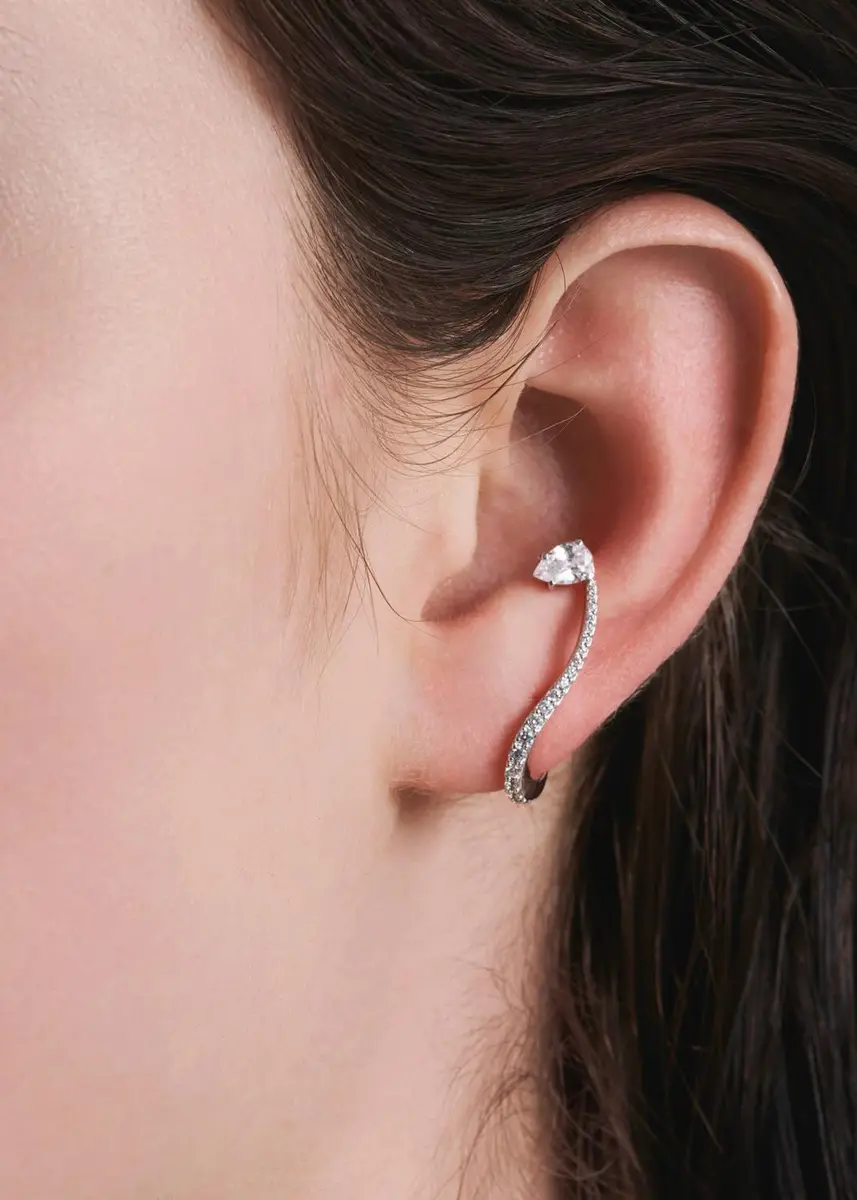 Marie Mas 18K Nova Diamond Cuff Earring, Single | Thumbnail 2 Marie Mas 18K Nova Diamond Cuff Earring, Single | Thumbnail 2