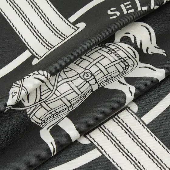 Fendi Selleria Foulard | Thumbnail 2 Fendi Selleria Foulard | Thumbnail 2