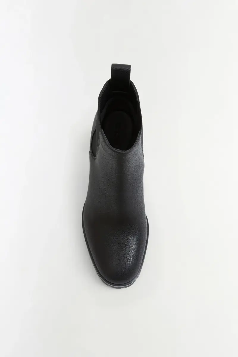 Simkhai Kayla Leather Heeled Chelsea Boot | Thumbnail 3 Simkhai Kayla Leather Heeled Chelsea Boot | Thumbnail 3