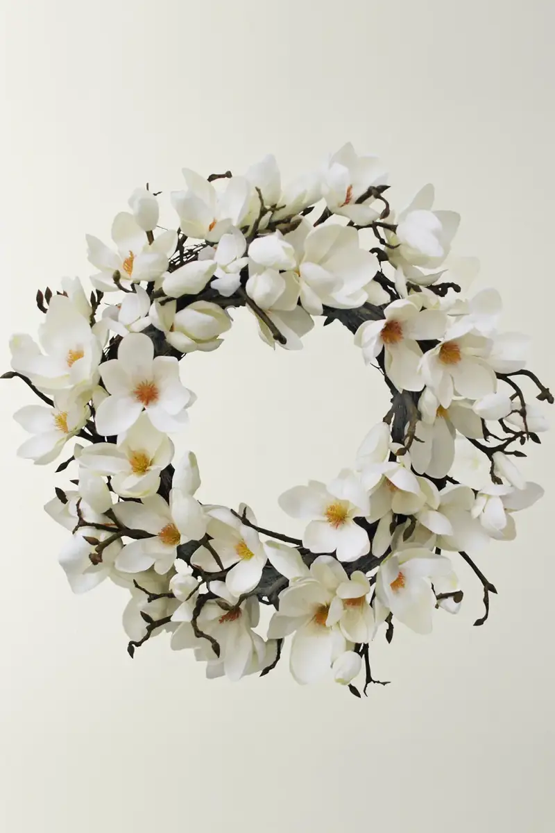 Winward Home Japanese Magnolia Wreath | Thumbnail 2