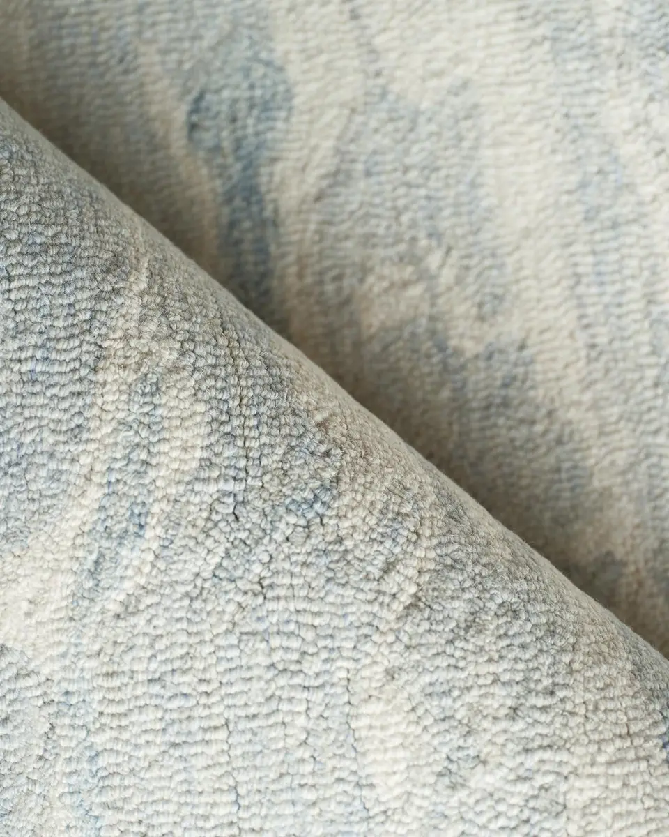 Exquisite Rugs Cortero Hand-Tufted Light Blue & Ivory Rug | Thumbnail 3 Exquisite Rugs Cortero Hand-Tufted Light Blue & Ivory Rug | Thumbnail 3