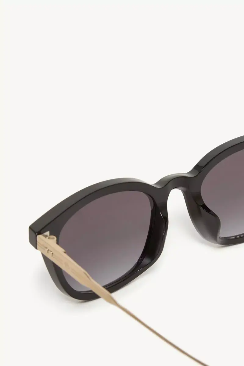 Moncler Lunettes Lentis Rectangular Sunglasses | Thumbnail 6 Moncler Lunettes Lentis Rectangular Sunglasses | Thumbnail 6