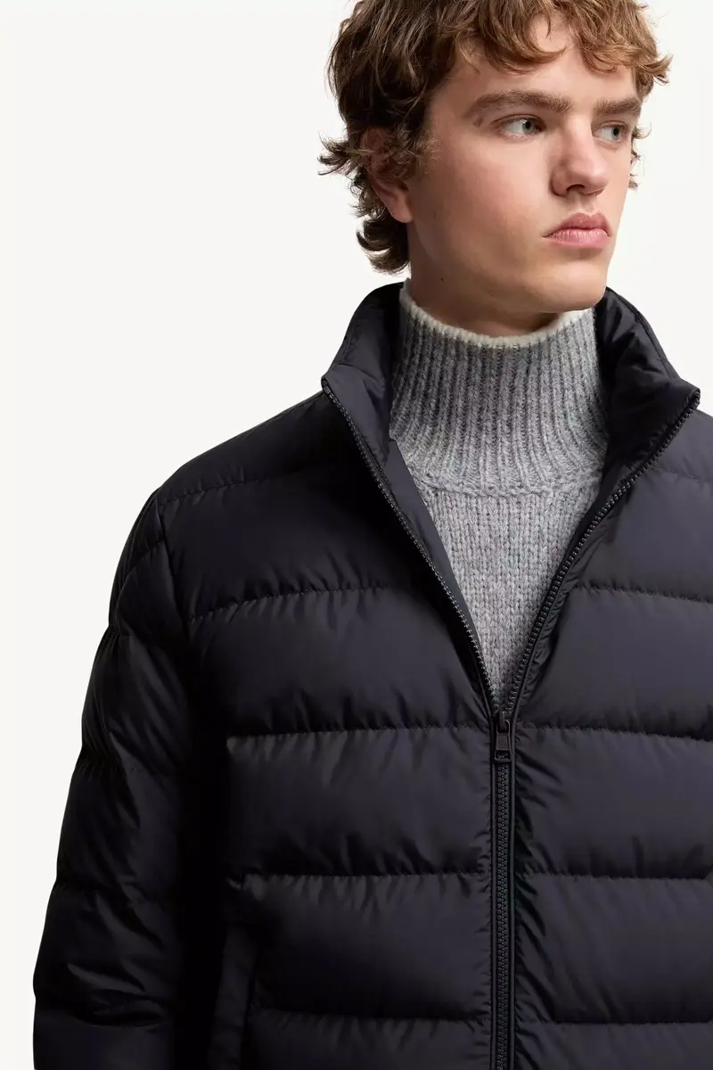 Moncler Montbrocq Hooded Short Down Jacket | Thumbnail 7
