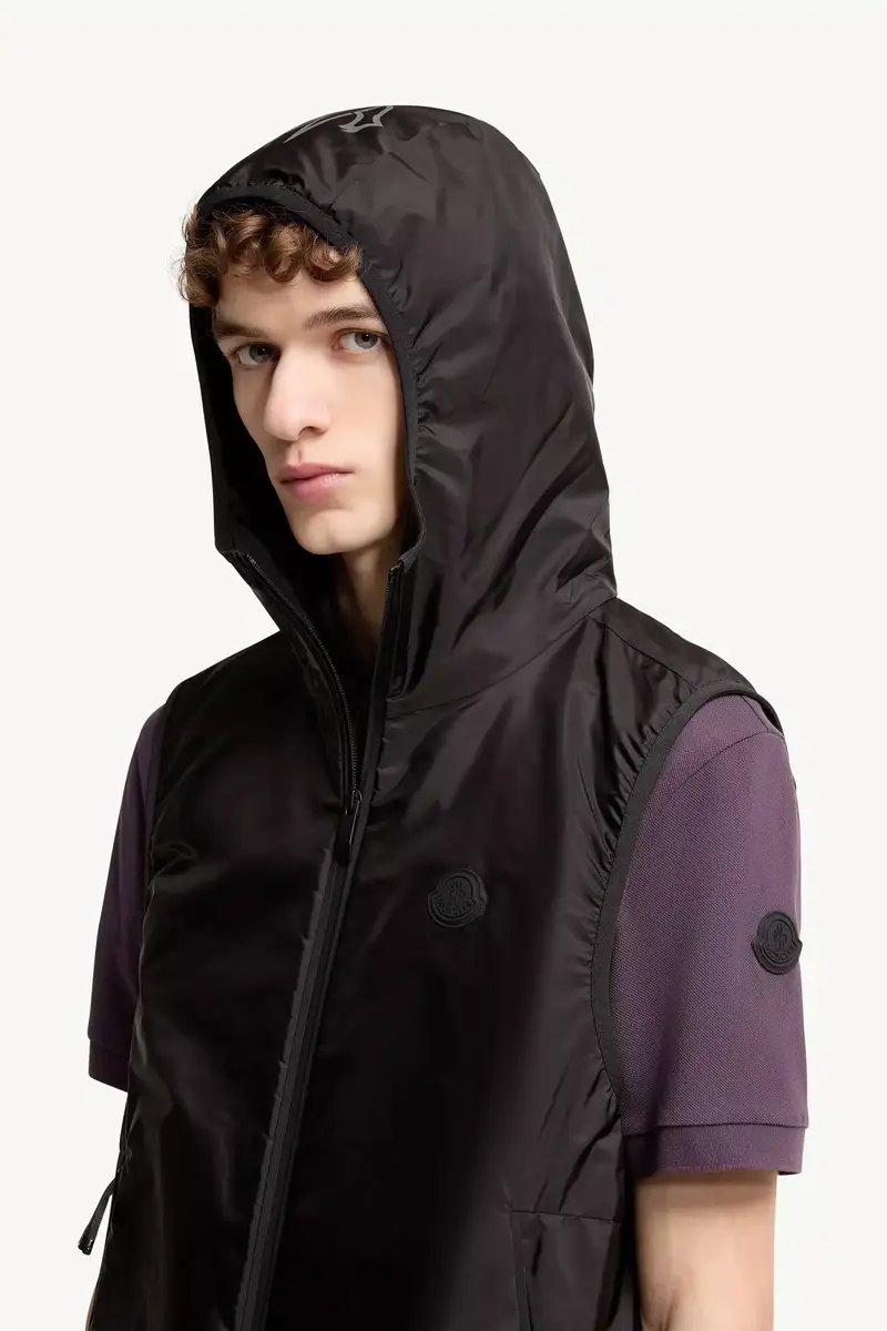 Moncler Moretan Hooded Vest | Thumbnail 4