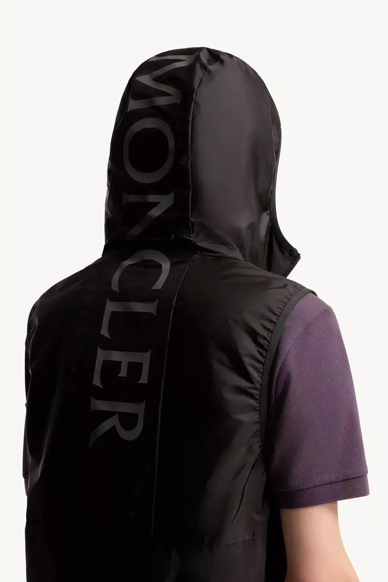 Moncler Moretan Hooded Vest | Thumbnail 7