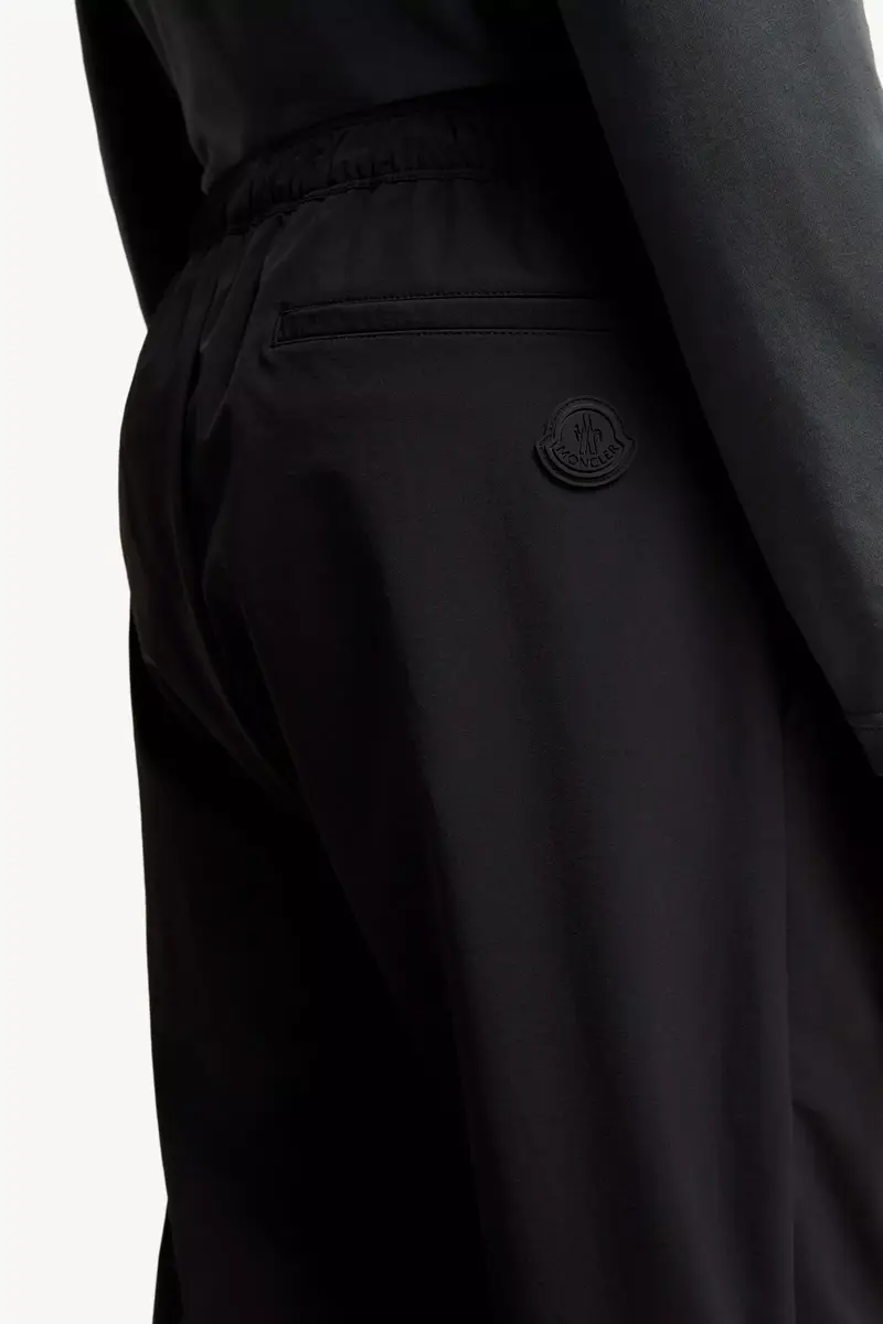 Moncler Logo Sweatpants | Thumbnail 6 Moncler Logo Sweatpants | Thumbnail 6
