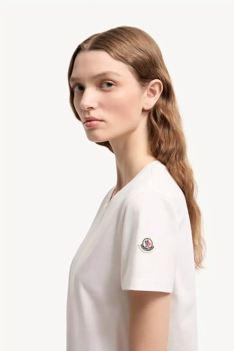 Moncler Logo Patch Cotton Jersey T-shirt | Thumbnail 3 Moncler Logo Patch Cotton Jersey T-shirt | Thumbnail 3