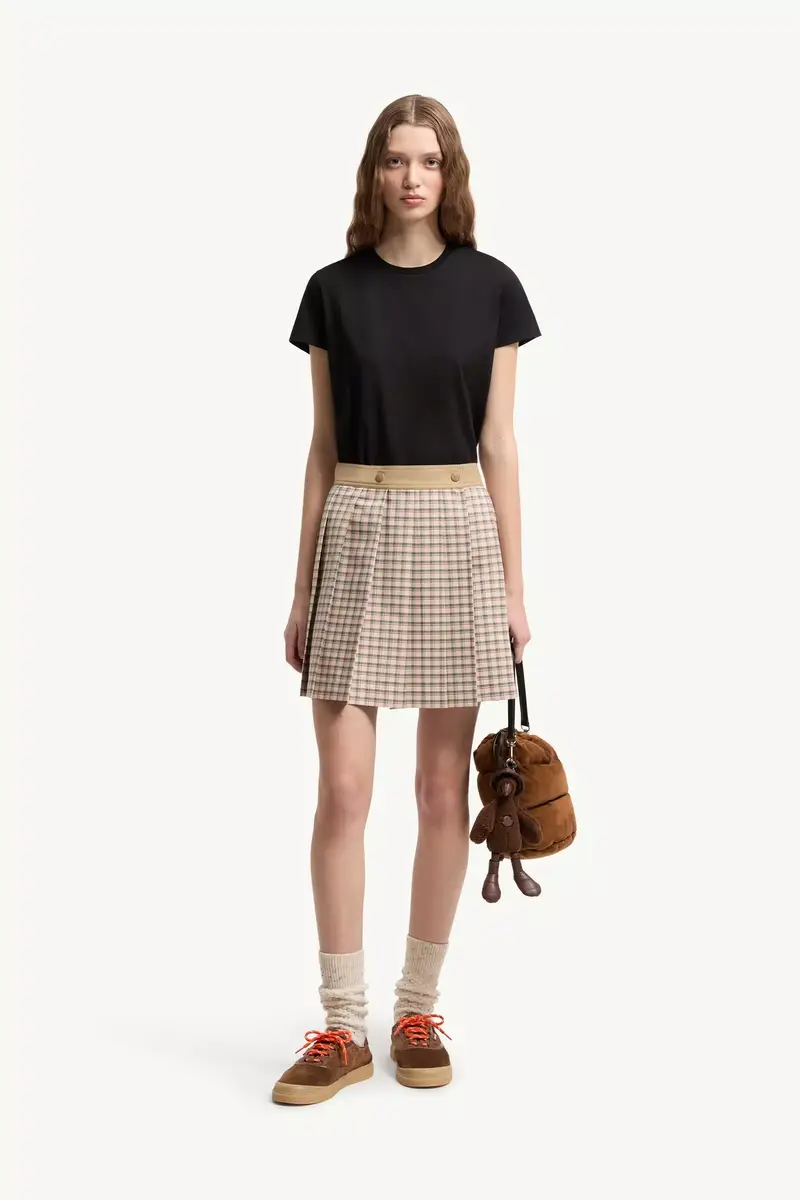 Moncler Logo Patch Cotton Jersey T-shirt | Thumbnail 2 Moncler Logo Patch Cotton Jersey T-shirt | Thumbnail 2