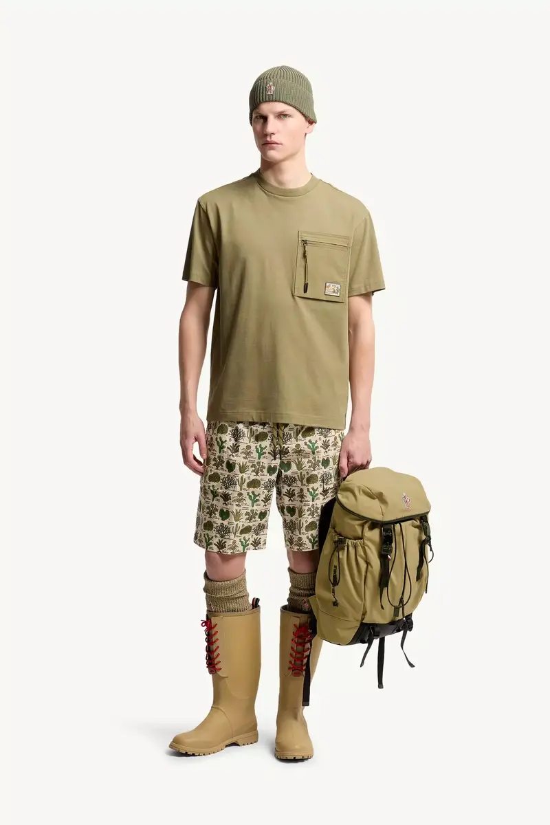 Moncler Grenoble Utility Pocket Cotton T-shirt | Thumbnail 3