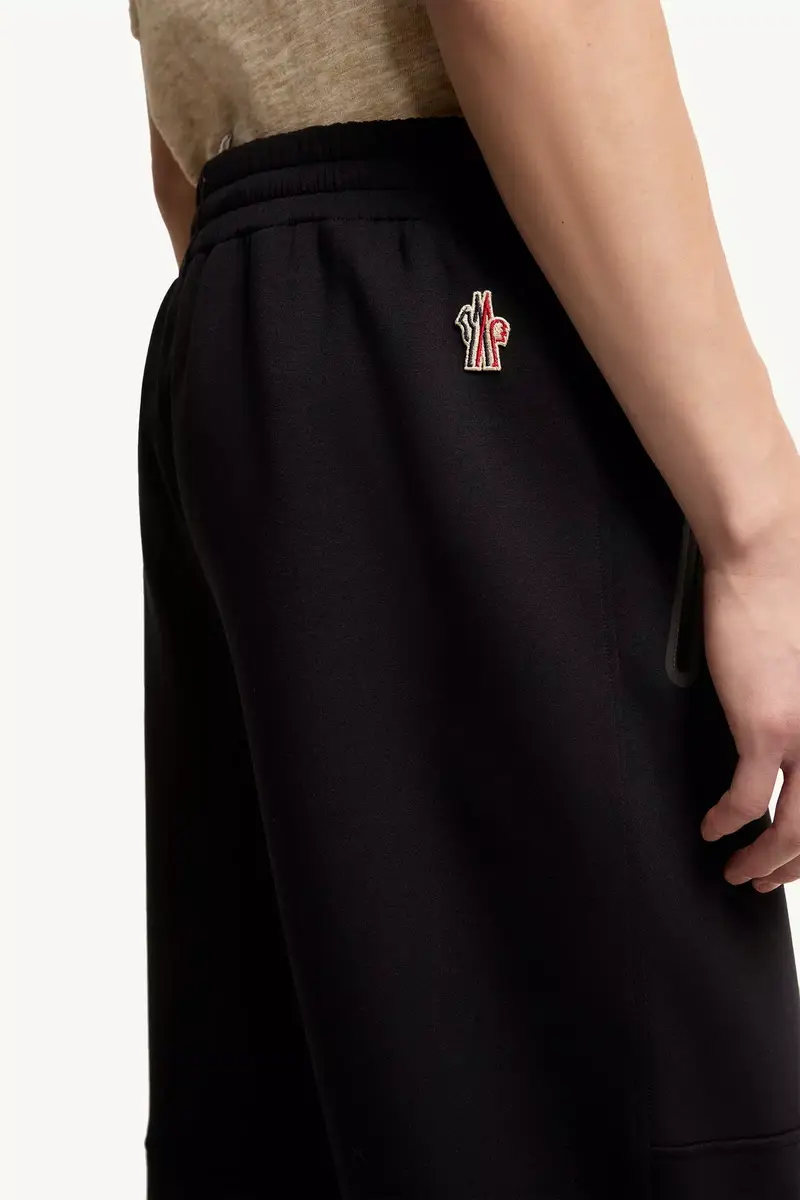 Moncler Grenoble Logo Sweatpants | Thumbnail 7 Moncler Grenoble Logo Sweatpants | Thumbnail 7