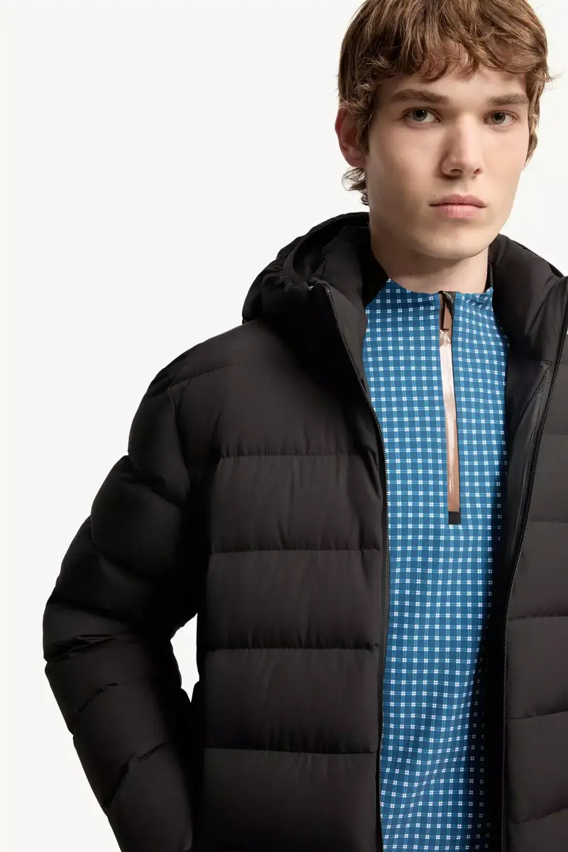 Moncler Arajoki Hooded Short Down Jacket | Thumbnail 7