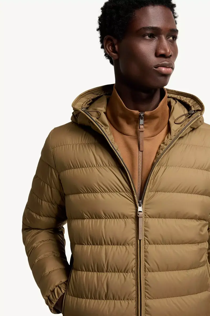 Moncler Solienn Hooded Short Down Jacket | Thumbnail 7