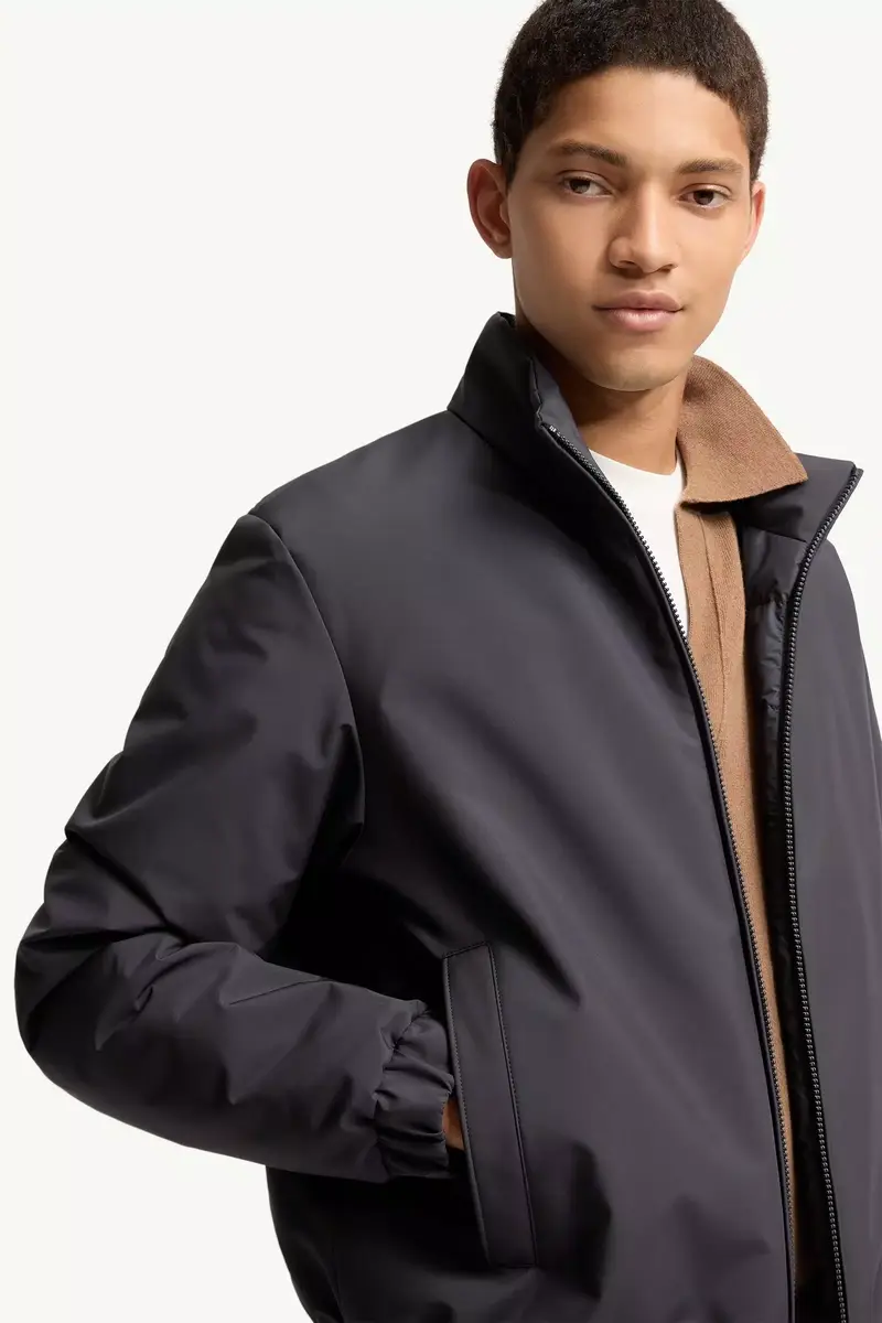 Moncler Luserna Short Down Jacket | Thumbnail 7
