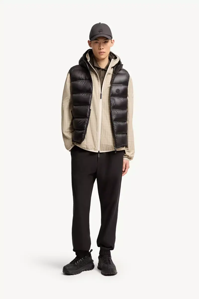 Moncler Panestrel Down Vest | Thumbnail 3
