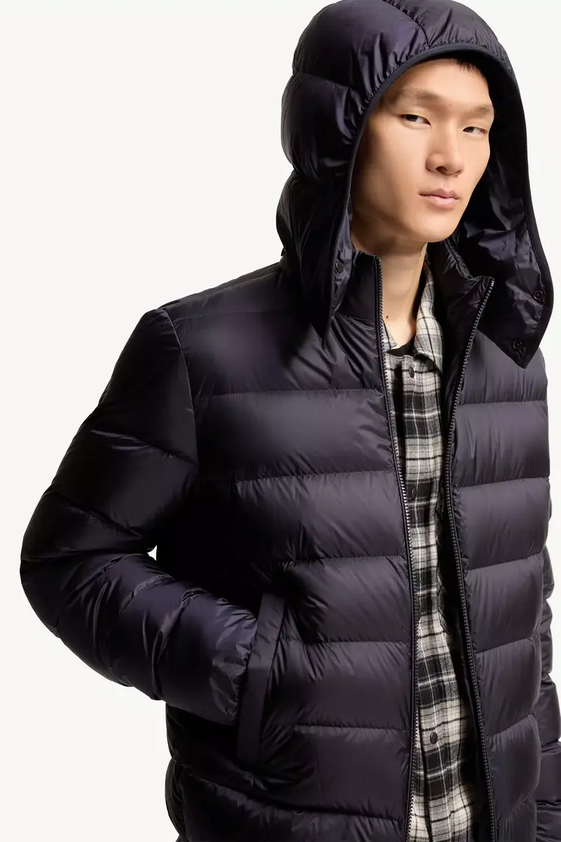 Moncler Ravenlock Hooded Short Down Jacket | Thumbnail 7