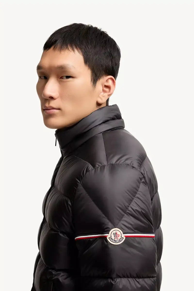 Moncler Ravenlock Hooded Short Down Jacket | Thumbnail 4