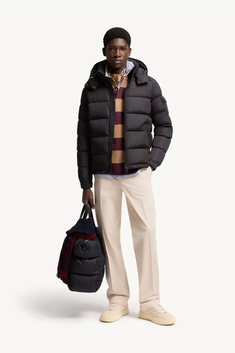 Moncler Maya Matte Short Down Jacket | Thumbnail 3