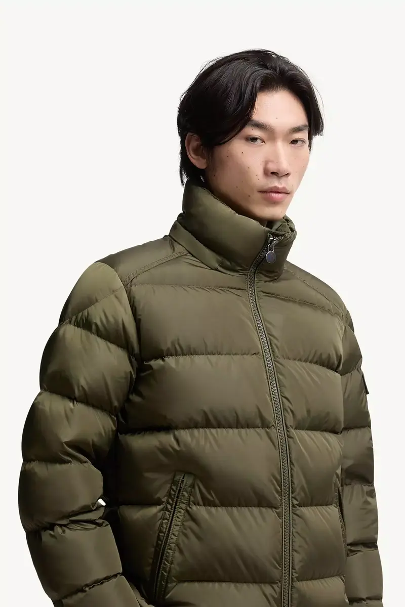 Moncler Maya Matte Short Down Jacket | Thumbnail 4