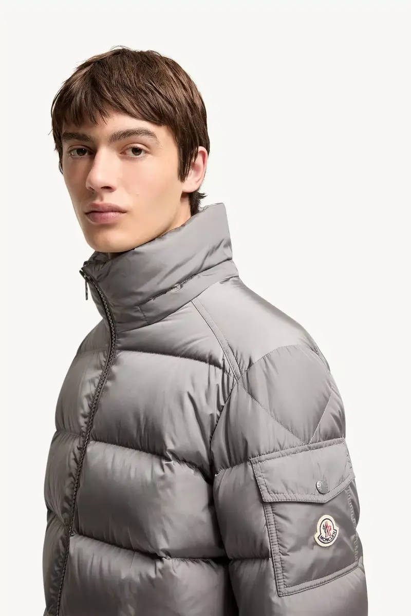 Moncler Maya Matte Short Down Jacket | Thumbnail 4