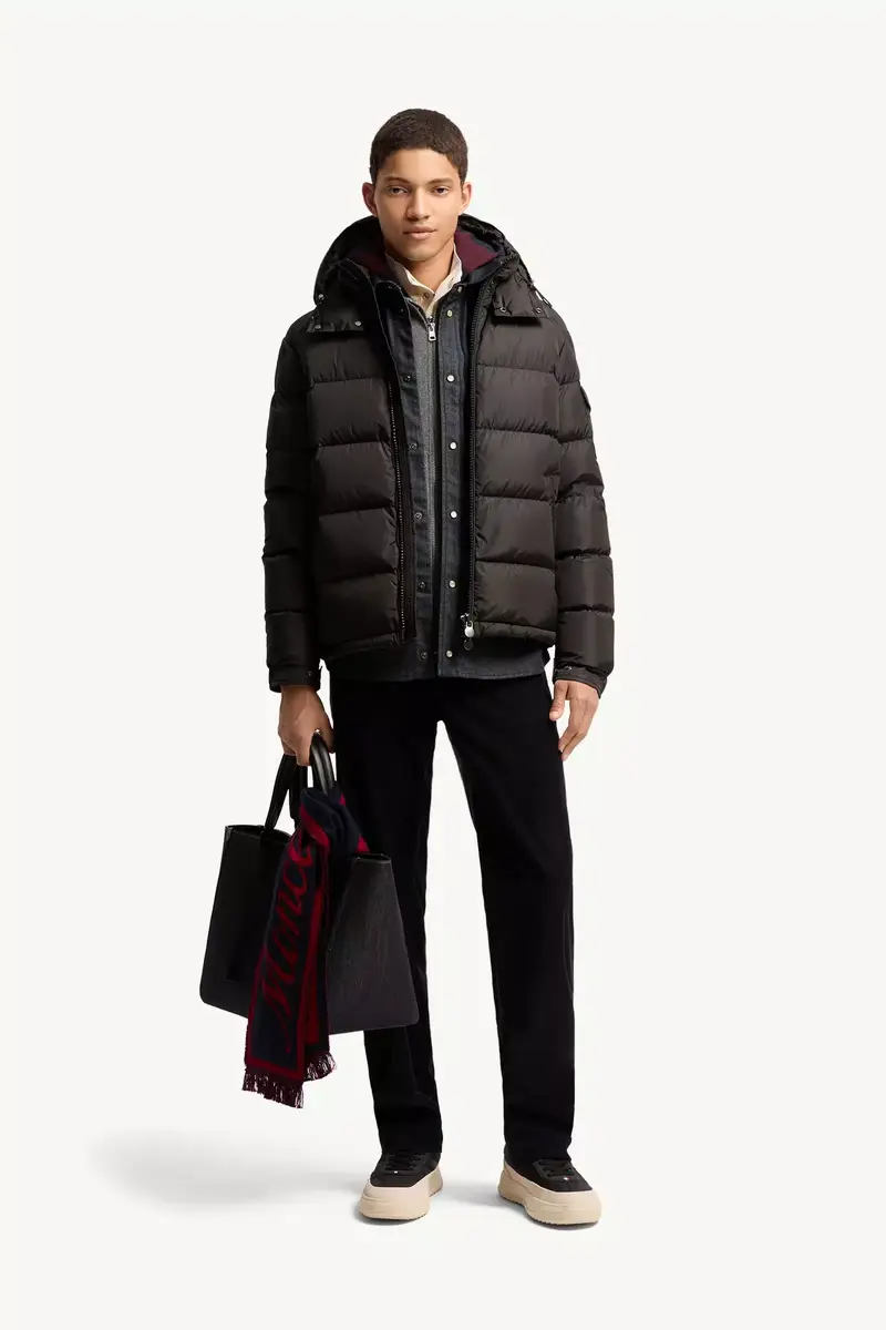 Moncler Maya Matte Short Down Jacket | Thumbnail 3