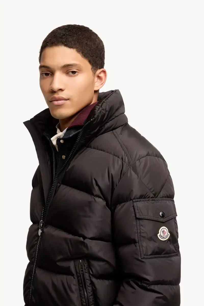 Moncler Maya Matte Short Down Jacket | Thumbnail 4