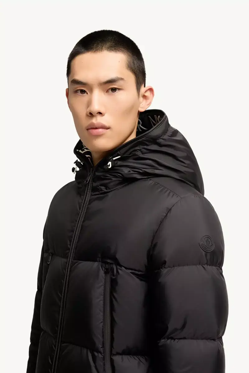 Moncler Montcla Hooded Short Down Jacket | Thumbnail 4
