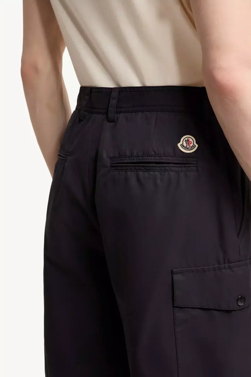 Moncler Gabardine Cargo Shorts | Thumbnail 7