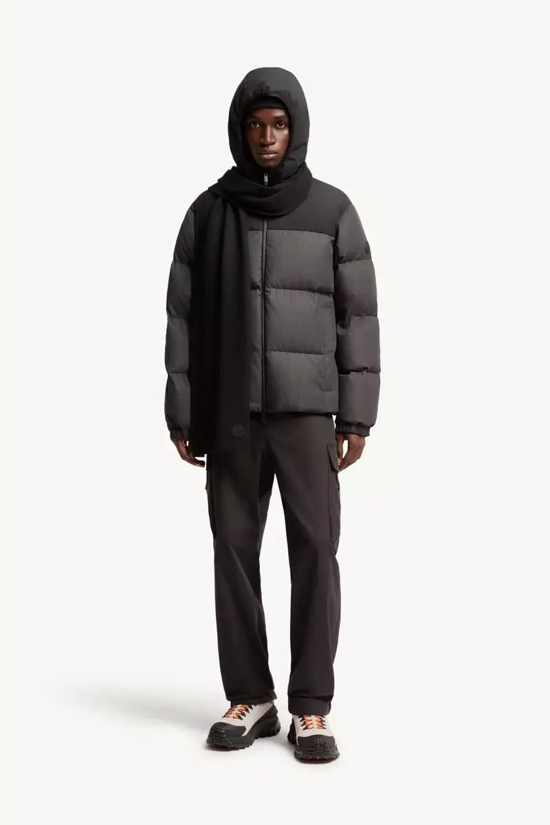Moncler Logo Wool Rib Knit Scarf | Thumbnail 3