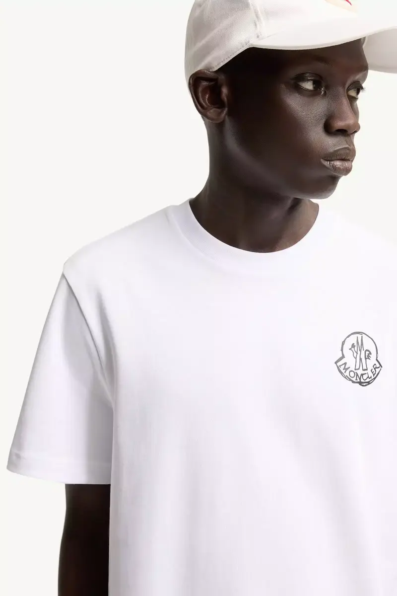 Moncler Cotton Jersey Logo Patch T-shirt | Thumbnail 6 Moncler Cotton Jersey Logo Patch T-shirt | Thumbnail 6