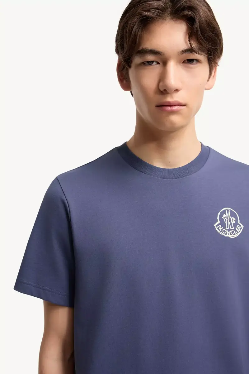 Moncler Cotton Jersey Logo Patch T-shirt | Thumbnail 7 Moncler Cotton Jersey Logo Patch T-shirt | Thumbnail 7