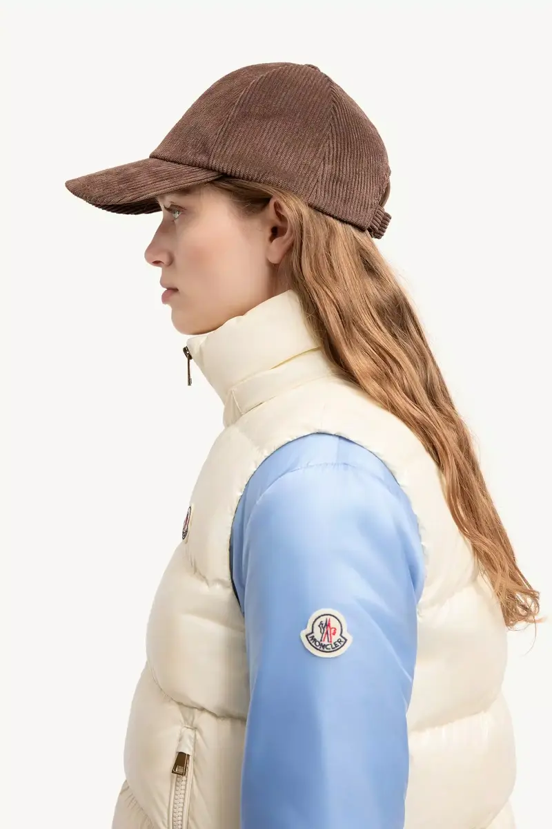 Moncler Niverolle Short Down Vest | Thumbnail 4 Moncler Niverolle Short Down Vest | Thumbnail 4