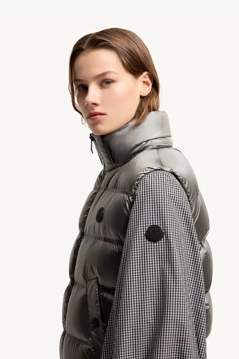 Moncler Fluidite Hooded Down Vest | Thumbnail 4