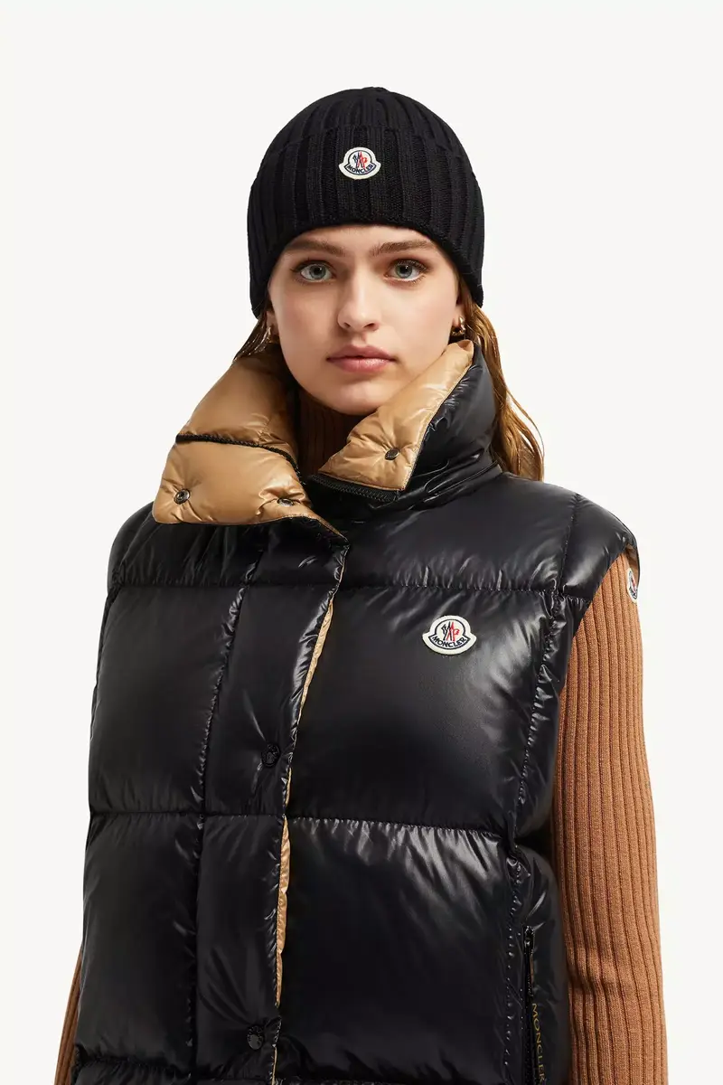 Moncler Logo Wool Beanie | Thumbnail 3 Moncler Logo Wool Beanie | Thumbnail 3