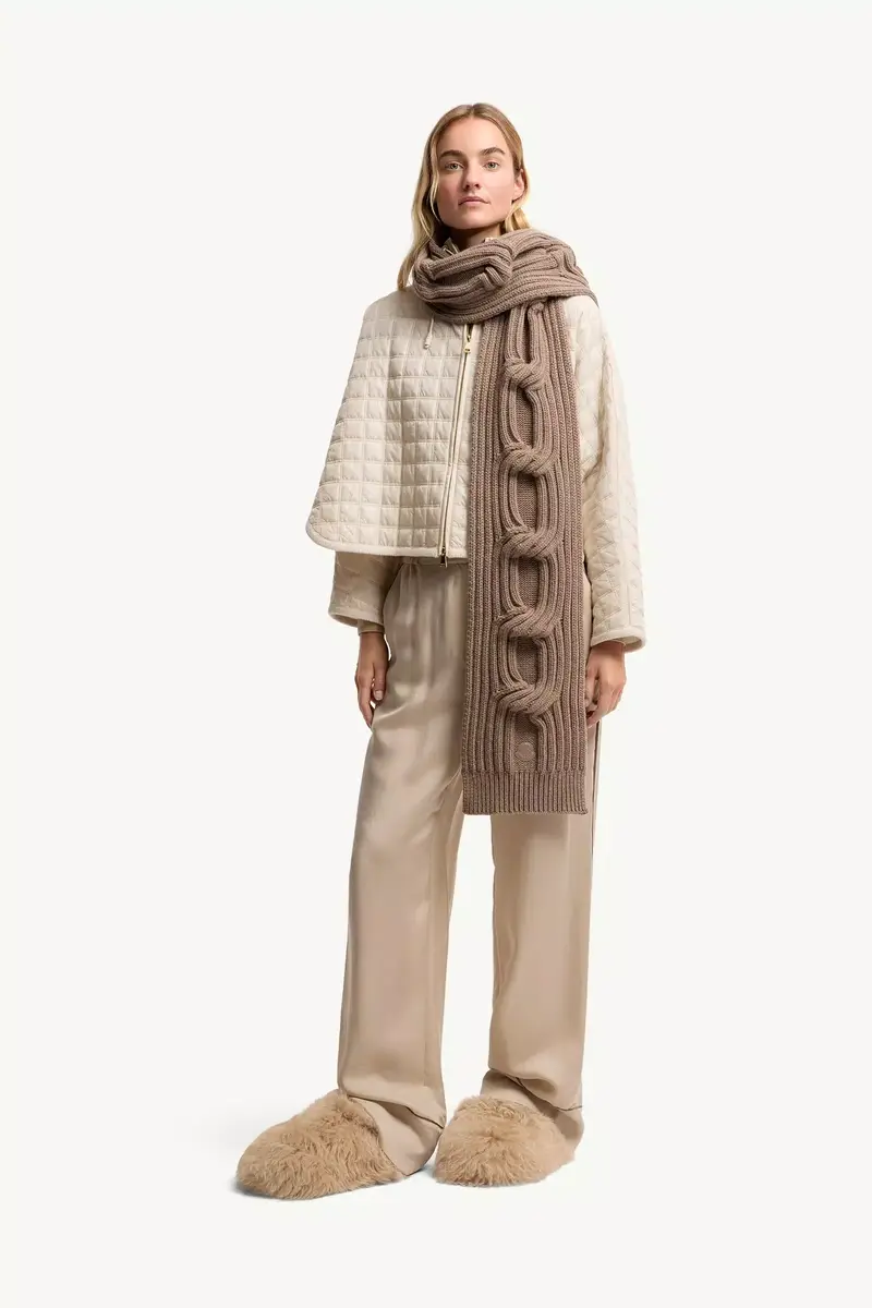 Moncler Chain Knit Wool & Cashmere Scarf | Thumbnail 3