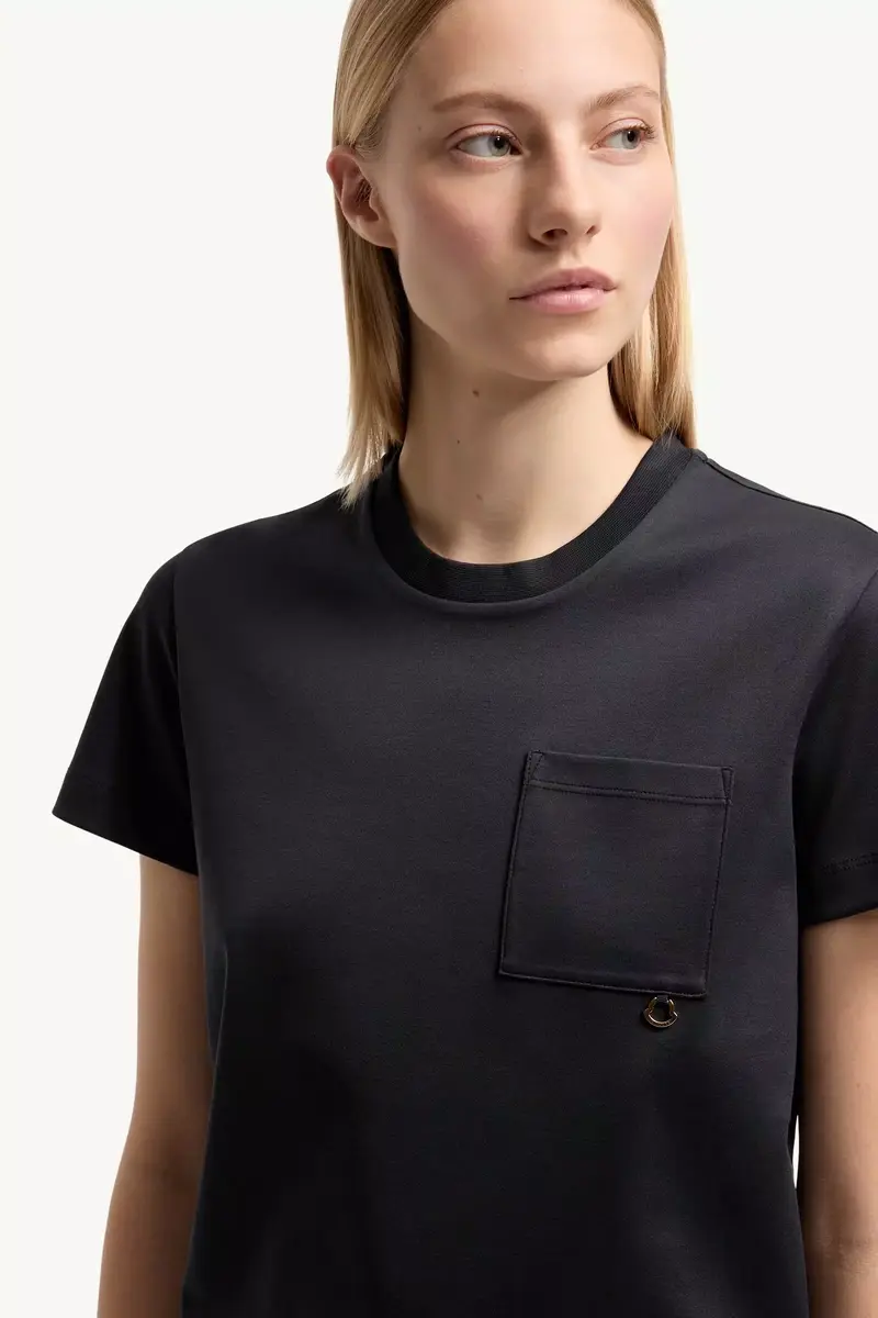 Moncler Metal Logo Cotton T-shirt | Thumbnail 6 Moncler Metal Logo Cotton T-shirt | Thumbnail 6