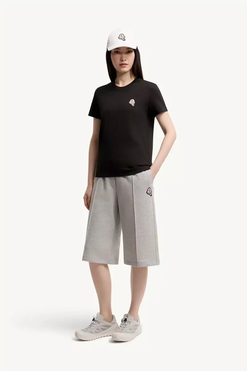 Moncler Logo Patch Cotton T-shirt | Thumbnail 3