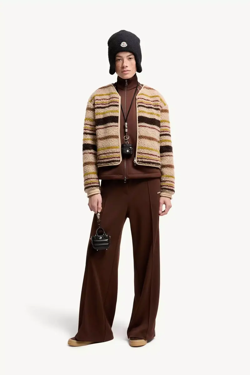 Moncler Tailored Logo Sweatpants | Thumbnail 3 Moncler Tailored Logo Sweatpants | Thumbnail 3