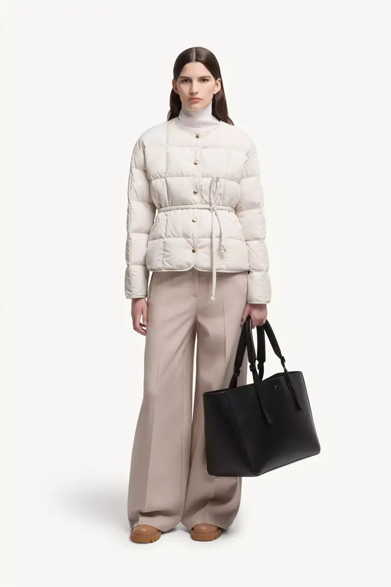 Moncler Carlo Leather Tote Bag | Thumbnail 4