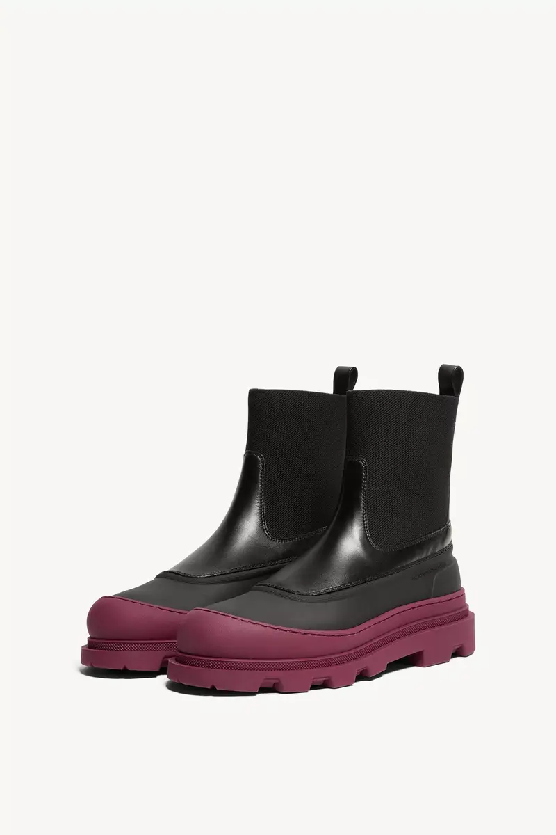 Moncler Vera Edge Leather Ankle Boots | Thumbnail 5 Moncler Vera Edge Leather Ankle Boots | Thumbnail 5
