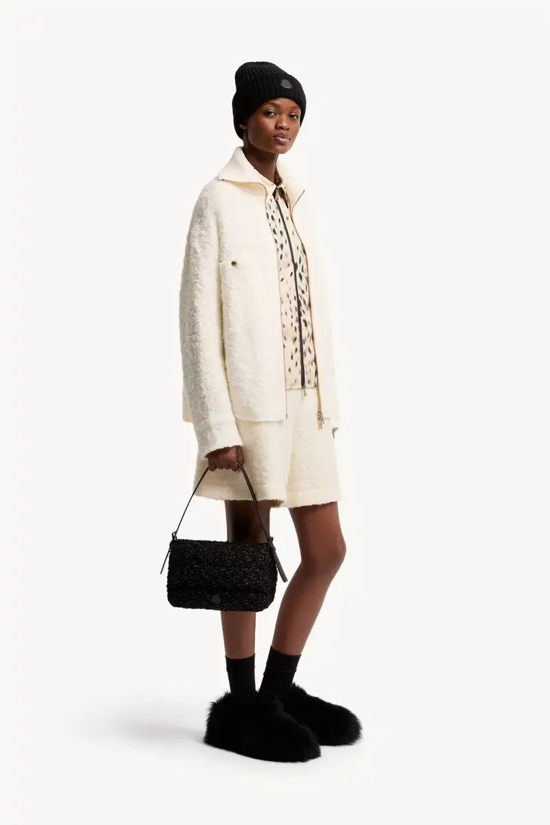 Moncler Caradoc Shoulder Bag | Thumbnail 3 Moncler Caradoc Shoulder Bag | Thumbnail 3