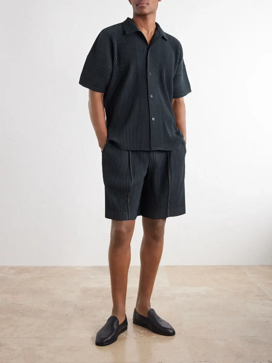 Homme Plissé Issey Miyake August Straight-Leg Plissé Shorts - Men | Thumbnail 2 Homme Plissé Issey Miyake August Straight-Leg Plissé Shorts - Men | Thumbnail 2