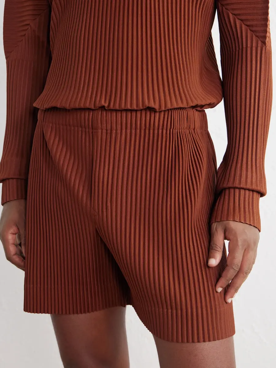 Homme Plissé Issey Miyake Straight-Leg Plissé Shorts - Men | Thumbnail 5 Homme Plissé Issey Miyake Straight-Leg Plissé Shorts - Men | Thumbnail 5