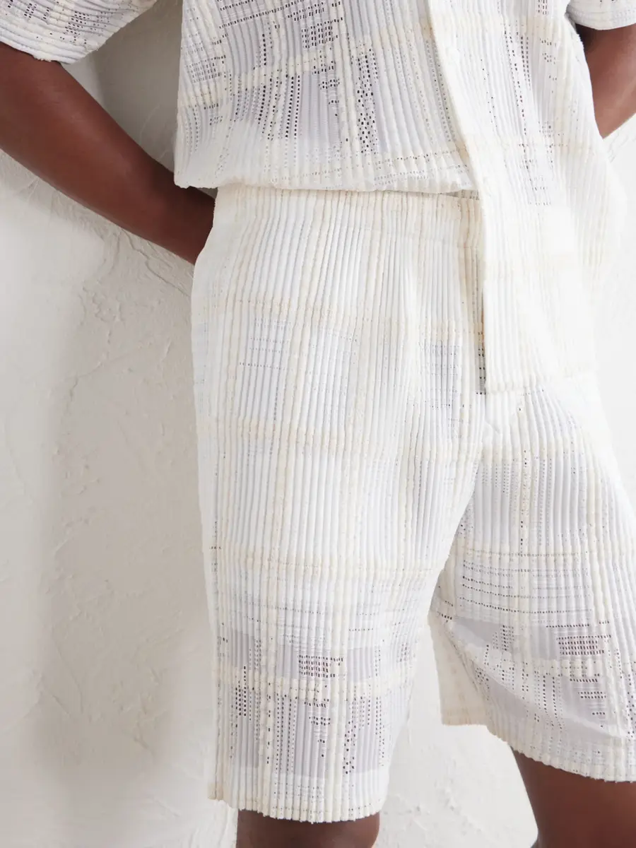 Homme Plissé Issey Miyake Straight-Leg Plissé Lace Grid Mesh Shorts - Men | Thumbnail 5 Homme Plissé Issey Miyake Straight-Leg Plissé Lace Grid Mesh Shorts - Men | Thumbnail 5