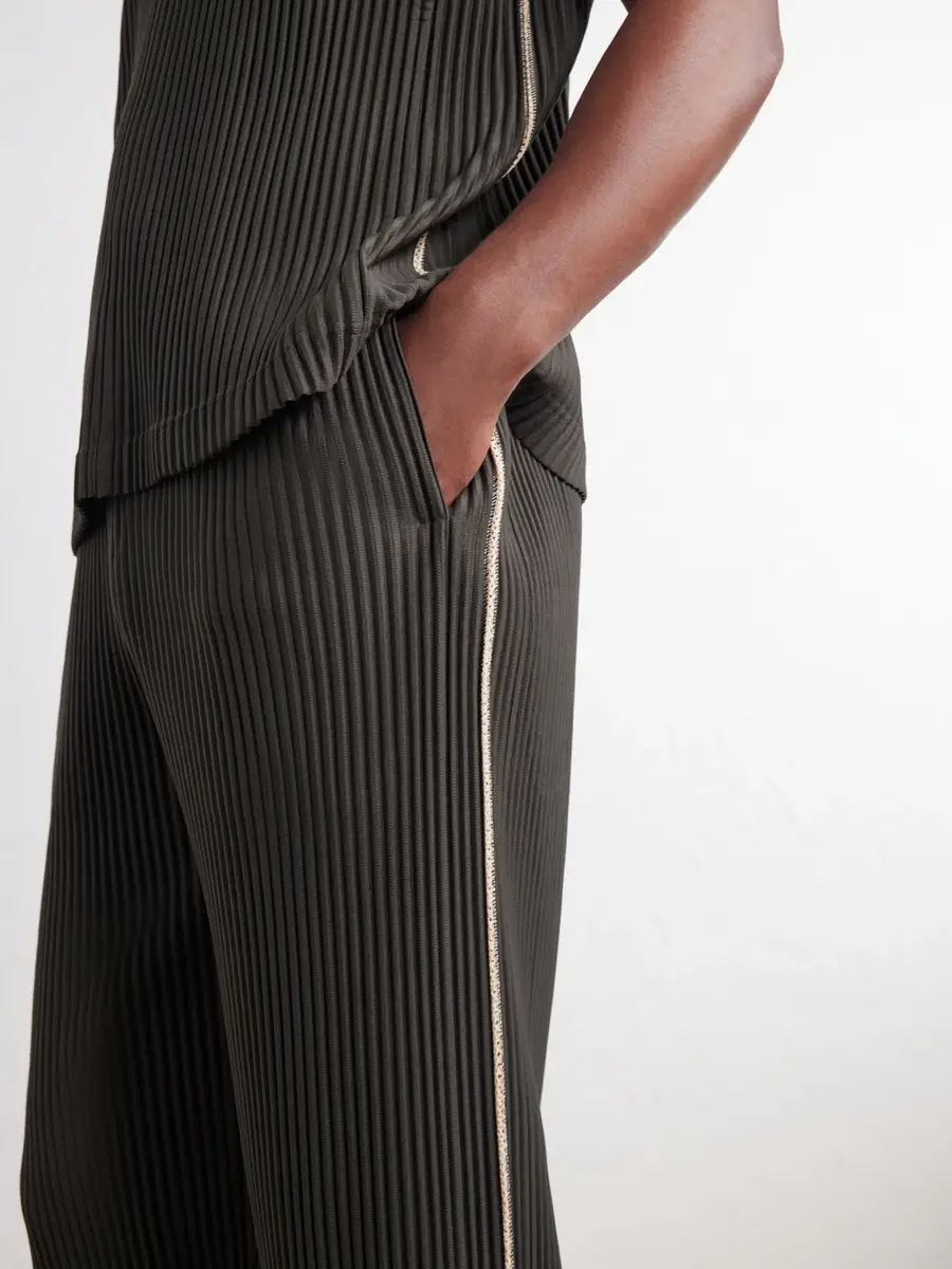 Homme Plissé Issey Miyake Straight-Leg Embroidered Plissé Trousers - Men | Thumbnail 5 Homme Plissé Issey Miyake Straight-Leg Embroidered Plissé Trousers - Men | Thumbnail 5