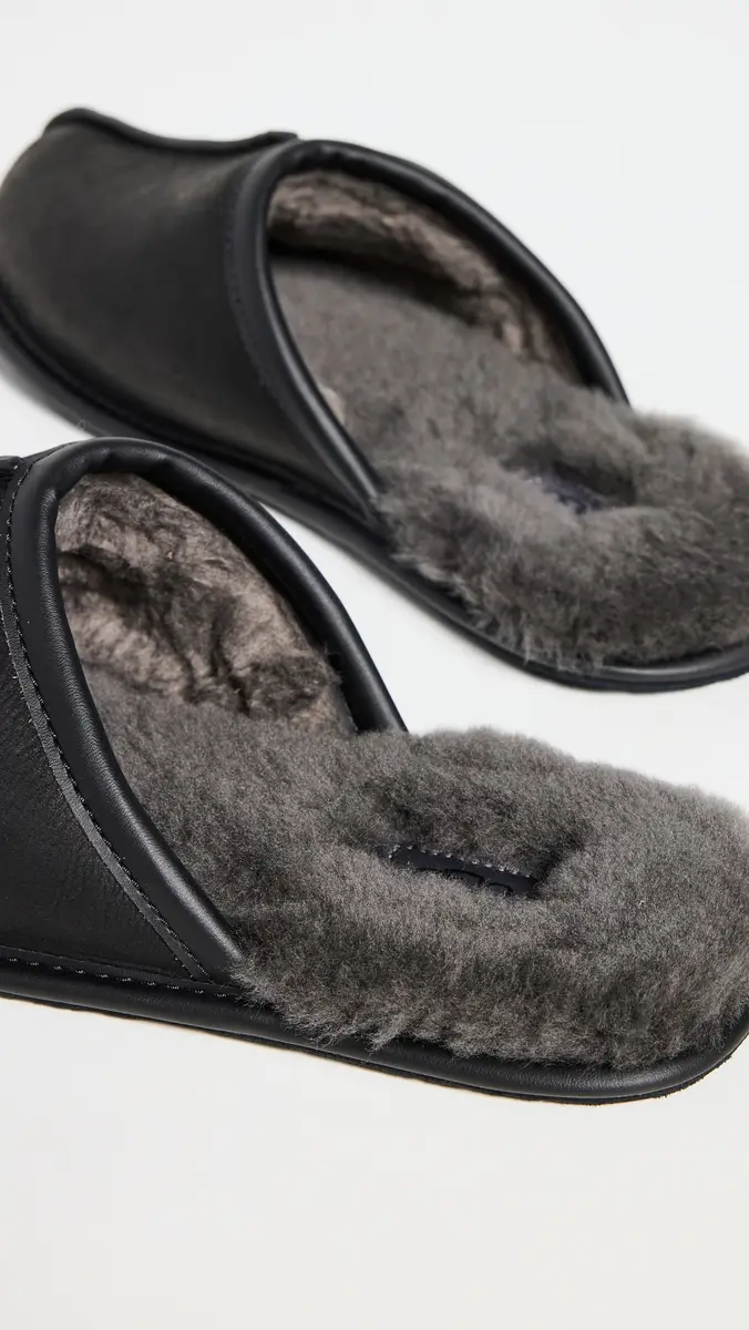 UGG Scuff Leather Slippers | Thumbnail 3 UGG Scuff Leather Slippers | Thumbnail 3