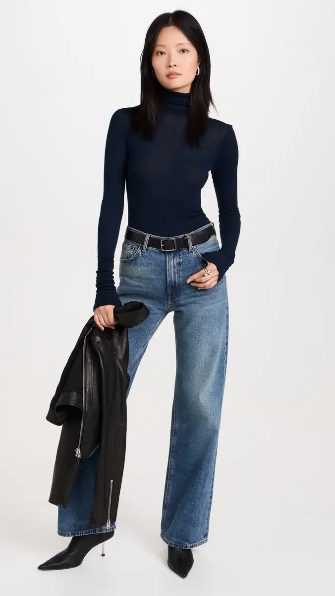 Sold Out NYC The Cashmere Turtleneck in Navy Navy | Thumbnail 5 Sold Out NYC The Cashmere Turtleneck in Navy Navy | Thumbnail 5