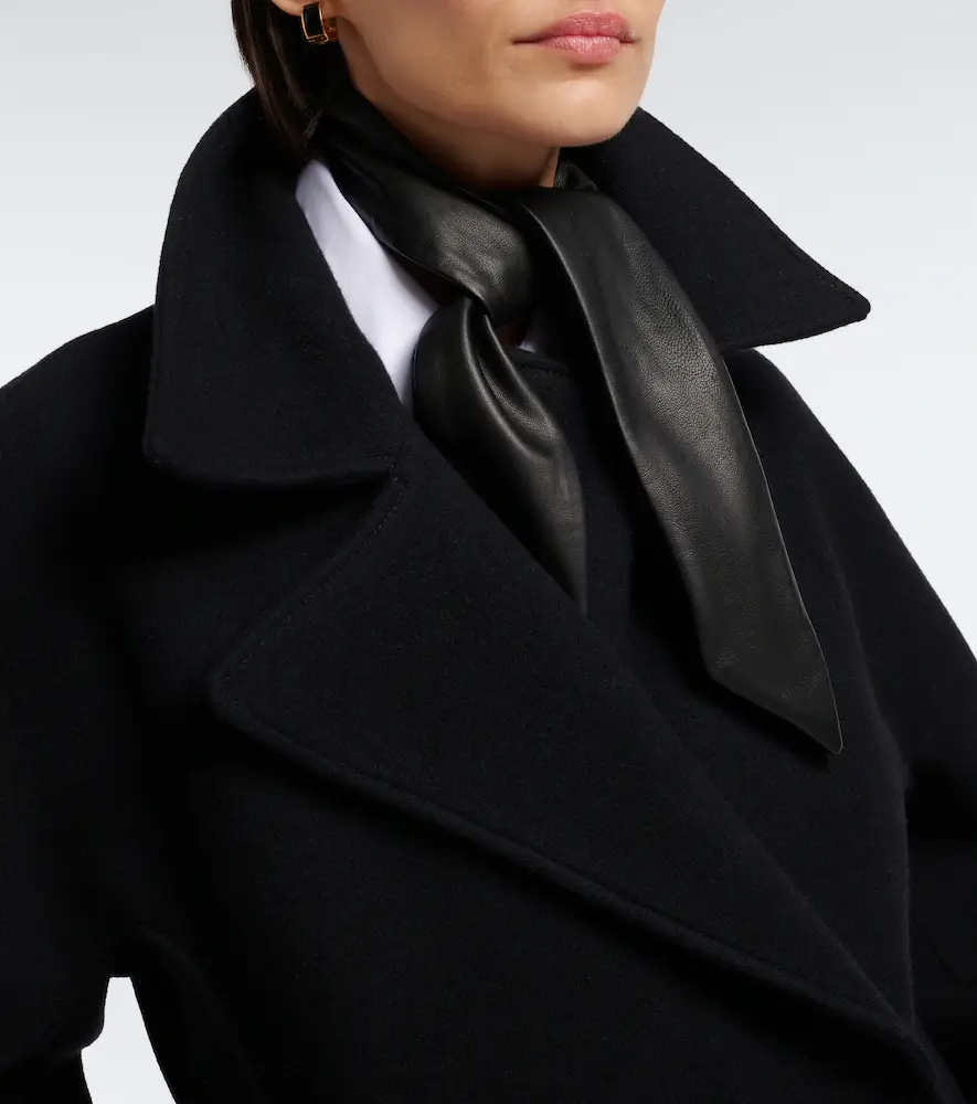 TOTEME Leather scarf | Thumbnail 3 TOTEME Leather scarf | Thumbnail 3