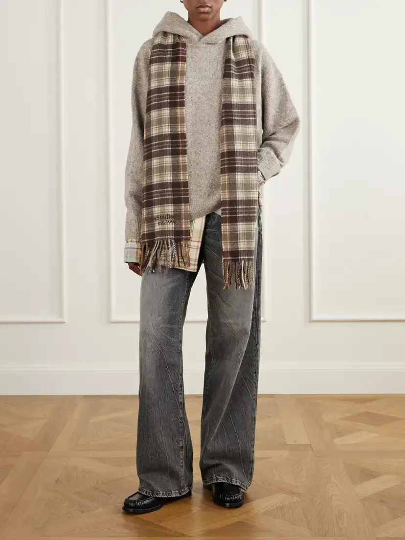 Acne Studios Logo-embroidered Fringed Checked Cashmere And Wool-blend Scarf | Thumbnail 2 Acne Studios Logo-embroidered Fringed Checked Cashmere And Wool-blend Scarf | Thumbnail 2