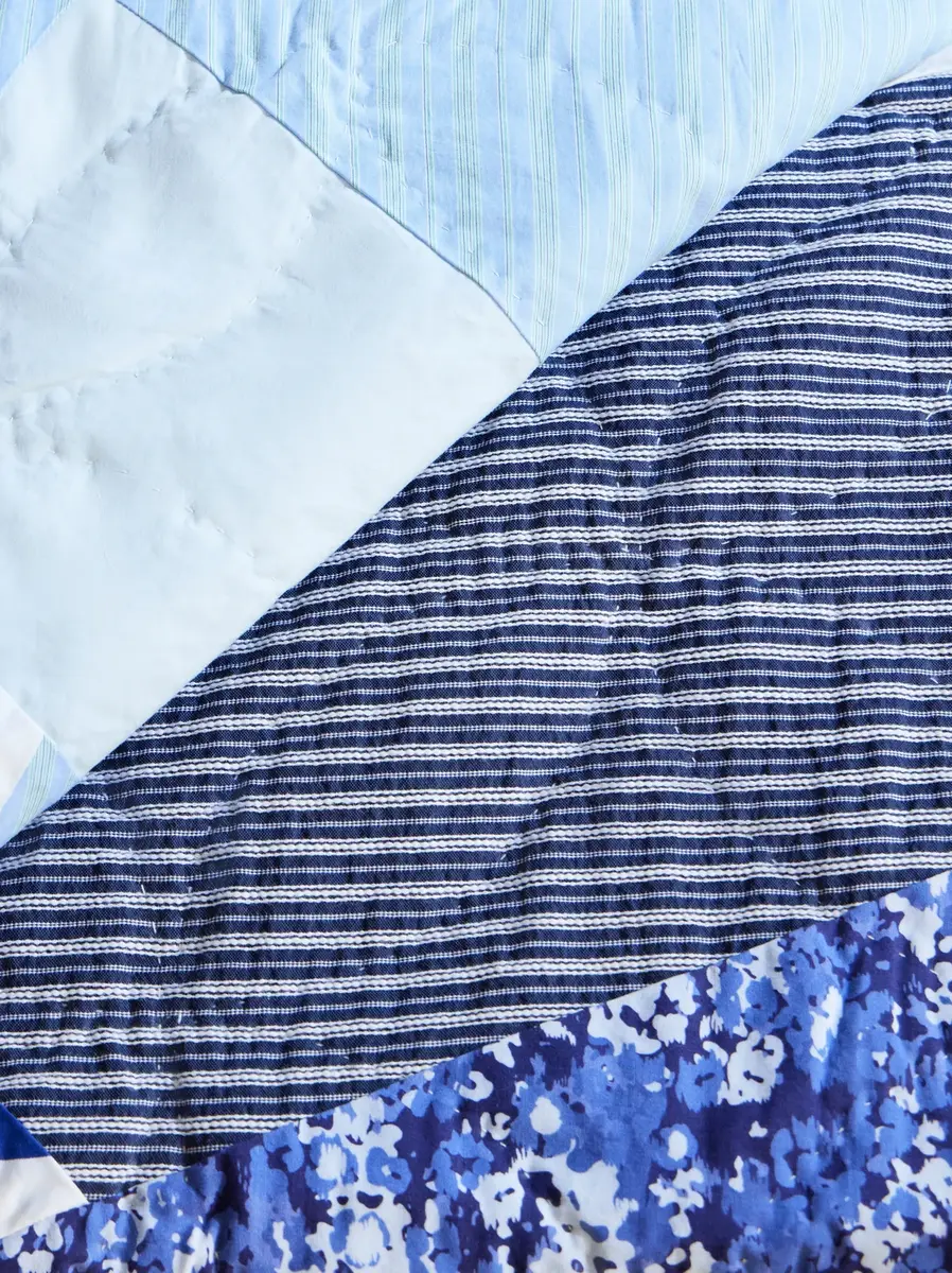 A.P.C. Pictures of Lily Queen Patchwork Cotton-Blend Throw - Men | Thumbnail 2 A.P.C. Pictures of Lily Queen Patchwork Cotton-Blend Throw - Men | Thumbnail 2