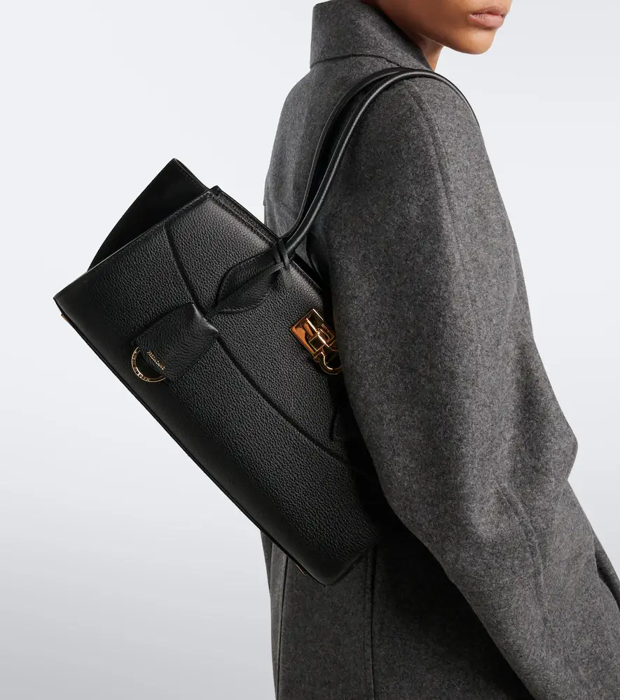 Ferragamo Studio East-West Small leather shoulder bag | Thumbnail 6 Ferragamo Studio East-West Small leather shoulder bag | Thumbnail 6
